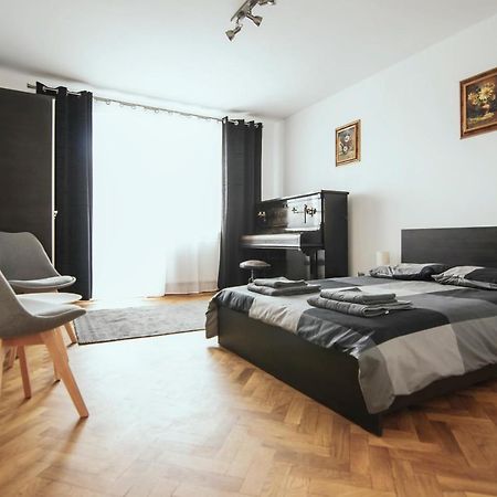 Central David Residence Brasov Ngoại thất bức ảnh