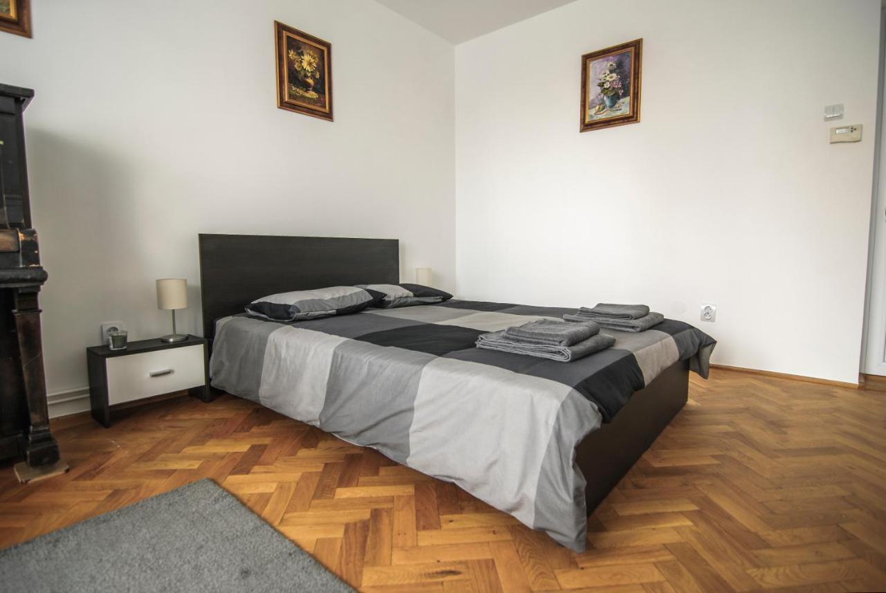 Central David Residence Brasov Ngoại thất bức ảnh